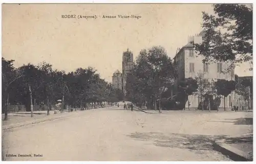 CPA Rodez, Avenue Victor- Hugo, ungel.