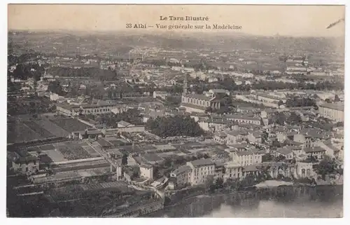 CPA Albi, Vue generale sur la Madeleine, ohne.