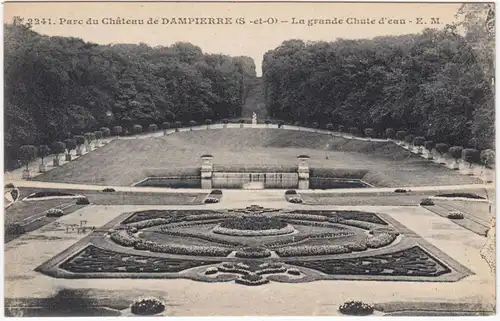 CPA Château de Dampierre, La grande Chute d'eau, ohnl.