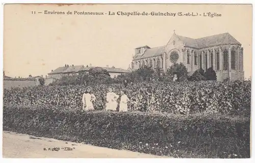 CPA La Chapelle-de-Guinchay, L'Eglise, ungel.