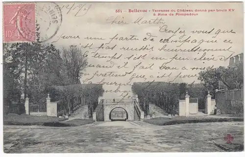 CPA Bellevue, Terrasse du chateau donne par Louis XV a Mme de Pompadour, gel.