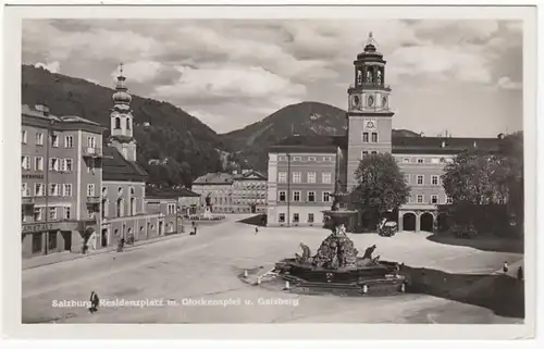 AK Salzburg, Residenzplatz mit Glockenspiel und Gaisberg, ungel.