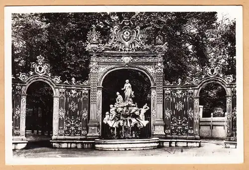 CPA Nancy, Place Stanislas, La Fontaine d'Amphitrite, ungel.