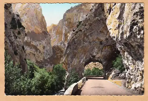 CPA Gorges de L'Aude, La Route et le Tunnel, gel.