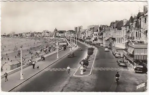 CPA Sables d'Olonne, La plage et le remblai, gel.