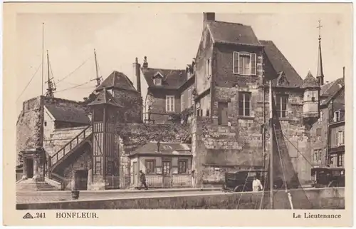 CPA Honfleur, La Lieutenance, ungel.