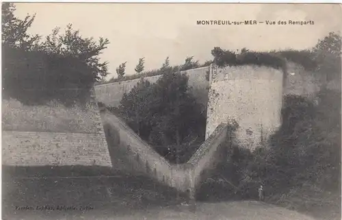 CPA  Montreuil, Vue des Remparts, ungel.