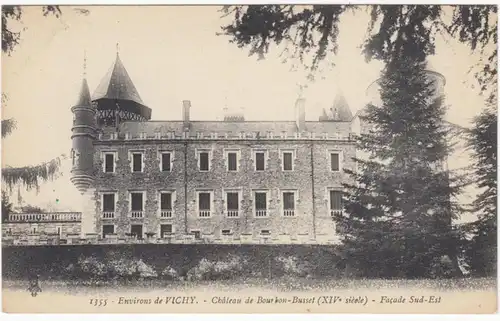 CPA Environs de Vichy, Chateau de Boubon-Busset, ohn.