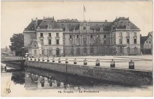 CPA Troyes, La Prefecture, ohne.