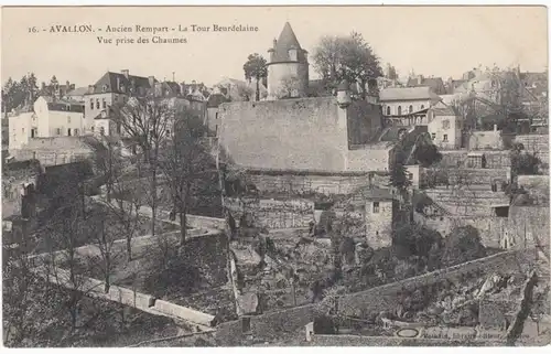 CPA Avallon, Ancien Rempart, La Tour Beurdelaine, Vue prise des Chaumes, gel.