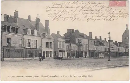 CPA Neuville-aux-Bois, Place du Martroi, Grand Cafe du Commerce, Cafe de France, gel.