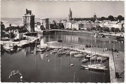 CPA La Rochelle, Vue sur le Bassin des Yachts, en 1956