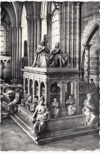 CPA Balilique des Saint Denis, Tombeau de Louis XII et d'Anne de Bretagne, ungel.