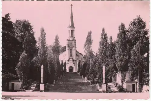 CPA Bagnoles De L'Orne, Eglise du Sacre Cœur, unhl.