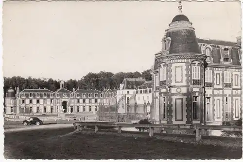 CPA Environs de La Loupe, Le Chateau des Vaux, en 1951