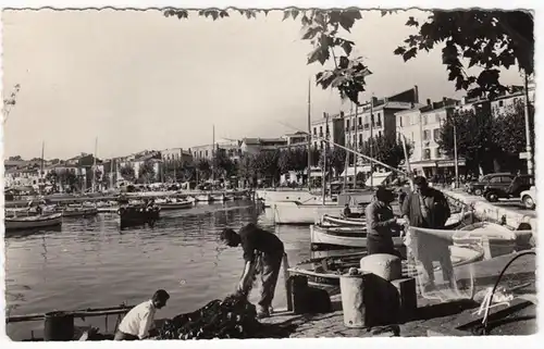 CPA La Ciotat, Préparatifs pour la Peche, ohn.