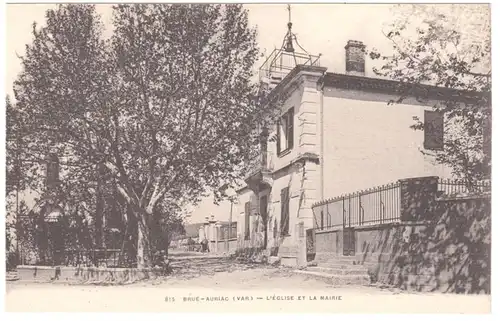 CPA Brue- Auriac, L'Eglise et la Mairie, ungel.