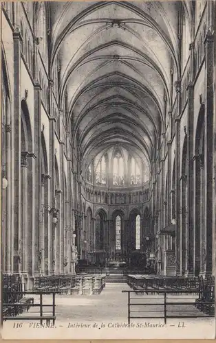 CPA Vienne, Intérieur de la Cathédrale Saint-Maurice, uns.