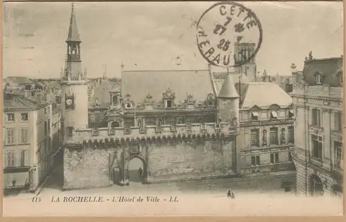 CPA La Rochelle, L'Hotel de Ville, gel. 1925