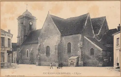 CPA Entrains-sur-Nohain, L'Eglise, ungel.