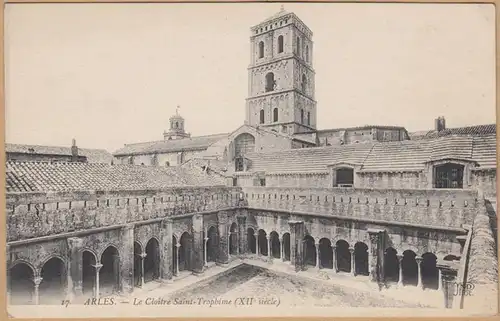 CPA Arles, Le Cloître de Saint Trophime, ungel.