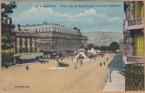 CPA Valence, Place de la République au fond Crussol, gel.