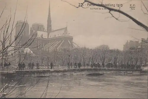 CPA Paris, Inondation 1910, Le Pont de la Morgue, ungel.