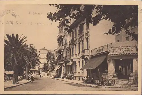 CPA Saint-Raphael, l'Hôtel Beauséjour et la Cigale, en 1936