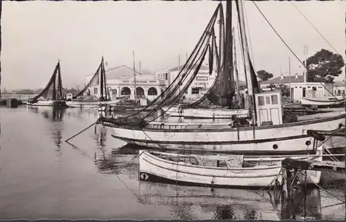 CP Hyeres, Le Port des Salins.