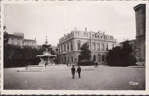 CP Montelimar, Place d'Armes et Palais de Justice.