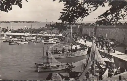 CP Royan, Un coin du Port.