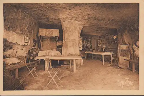 Cpa Meschers, Grottes habitee au bord de la maer.