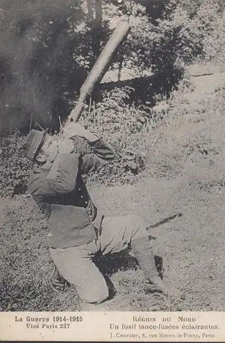 CPA La Guerre 1914-1915, Region du Nord, Un fusil lance-fusses eclairantes, ungel.