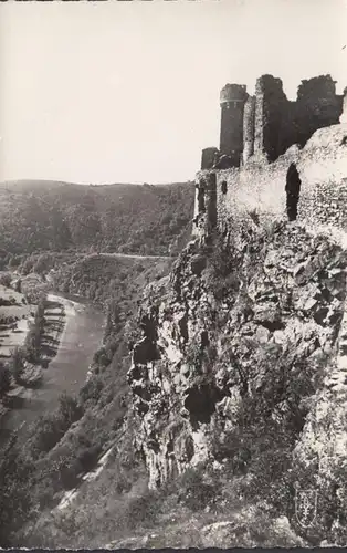 CPA La vallée pittoresque de la Sioule, Garant fierement les Gorges les ruines imposantes de Château-Rocher