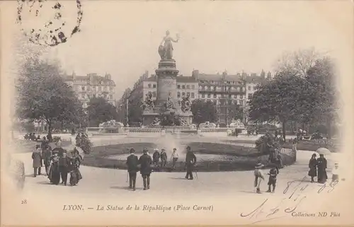 CPA Lyon, La Statue de la Republique Place Carnot, gel.