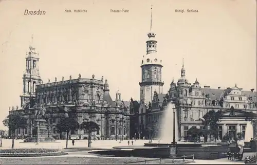 AK Dresden Hofkirche Theater Platz Schloss, ungelaufen