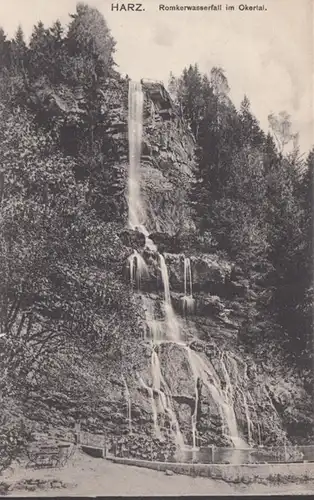 AK Rocker cascade dans la vallée de l'Oker, incurvée