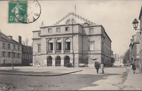 CPA Beauvais Le Théâtre, circulé
