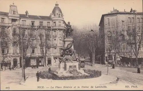 CPA Nice La Place Béatrix et la Statue de Gambetta, non circulaire