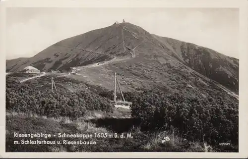 AK Riesengebirge Schneekoppe mit Schlesierhaus und Riesenbaude, gelaufen 1942