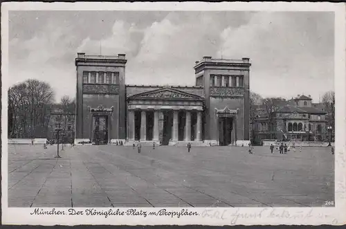 AK Munich Place royale avec Prophyläen Feldpost, couru en 1942