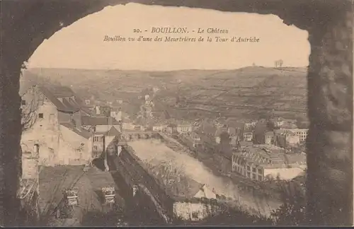 CPA Bouillon Le Château Bouillan vu d'une des Meurtrières de la Tour d 'Autriche, non circulé