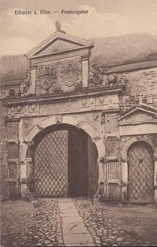 Porte de la forteresse de Dömitz, en panne