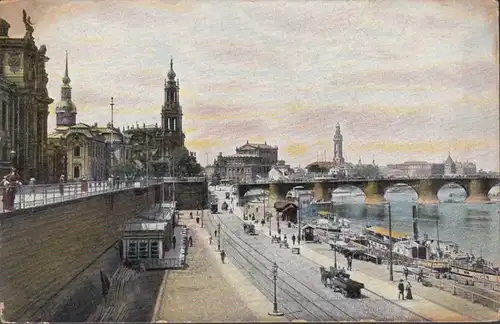 AK Dresden Brühl'sche Terrasse und Augustusbrücke, ungelaufen