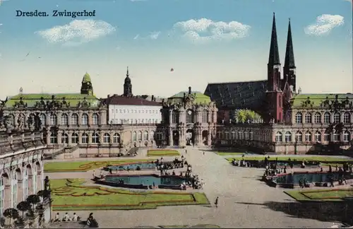 Dresden Zwingerhof, incurvée