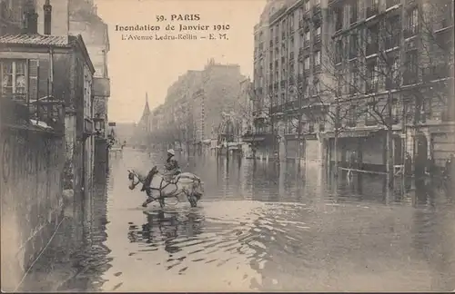 CPA Paris L'Avenue Ledru Rollin, Inondation 1910, non circulé