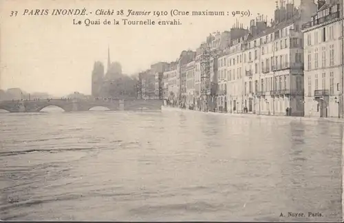 CPA Paris Le Quai de la Tournelle envahi, non circulaire