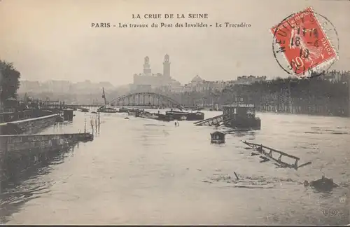 CPA Crue de la Seine Paris Les travaux du Pont des Invalides, circulé 1910