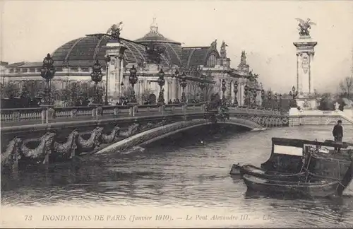 CPA Inondations de Paris Le Pont Alexandre lll, non circulaire