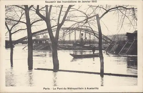 CPA Inondations de Paris Le Pont du Metropolitain à Austerlitz, non circulaire